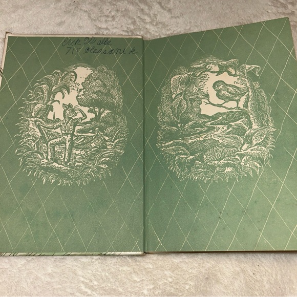 A 1st Edition Book, Stuart Little by E.B. White. 1945 Original. No Dust Jacket. - Picture 2 of 14